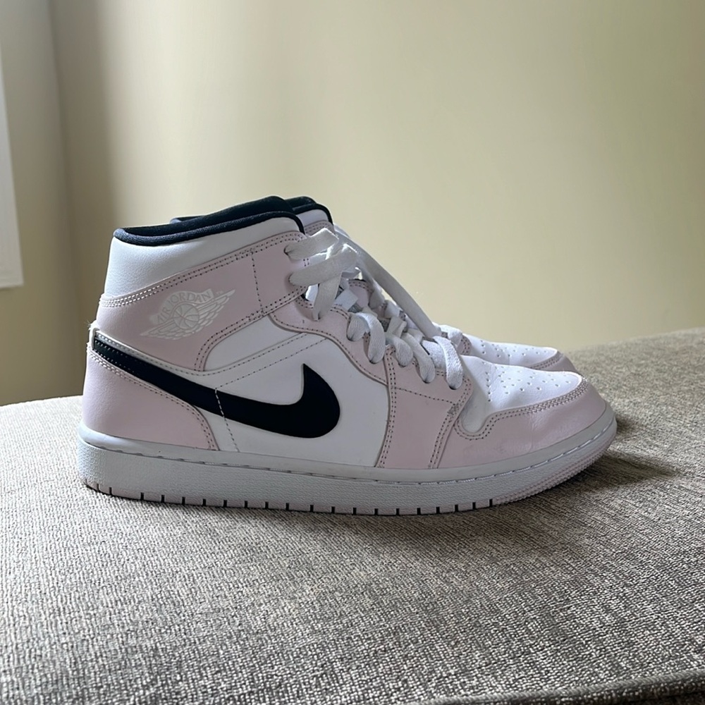 Women’s Jordan 1 Mid Barely Rose Size 9